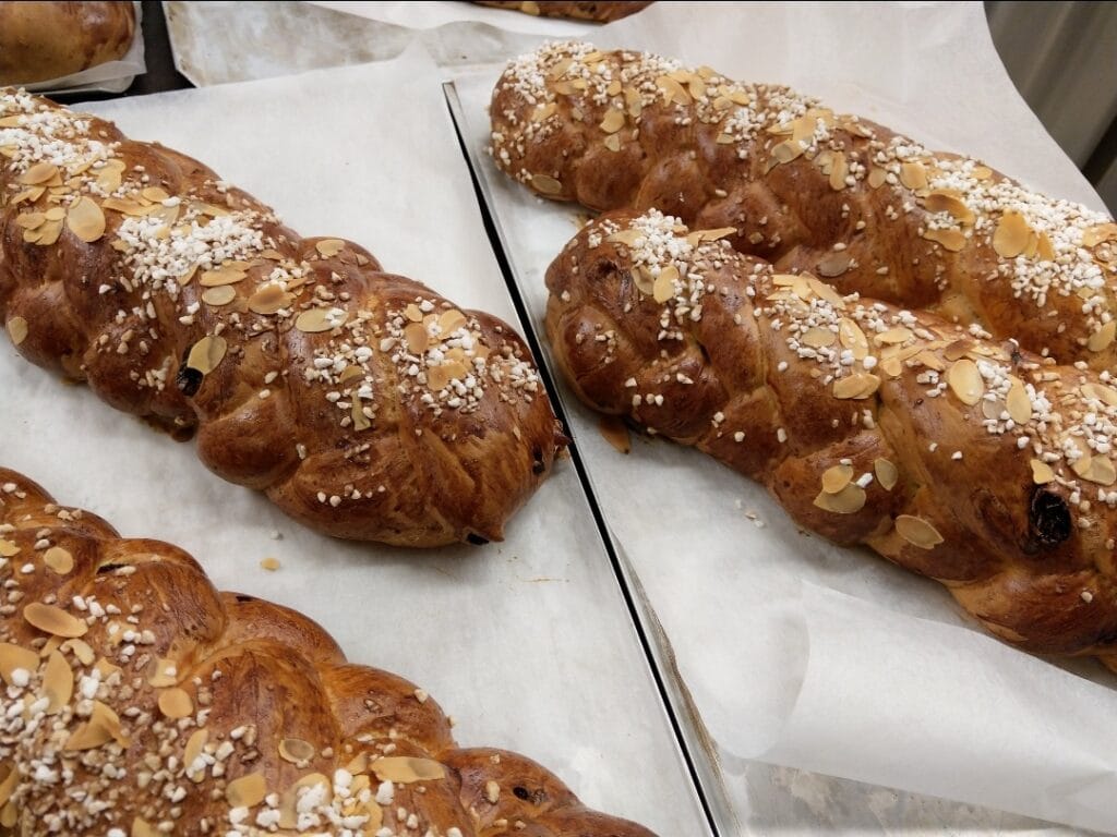 Adventtimyyjäisten tuotteet - Lue lisää